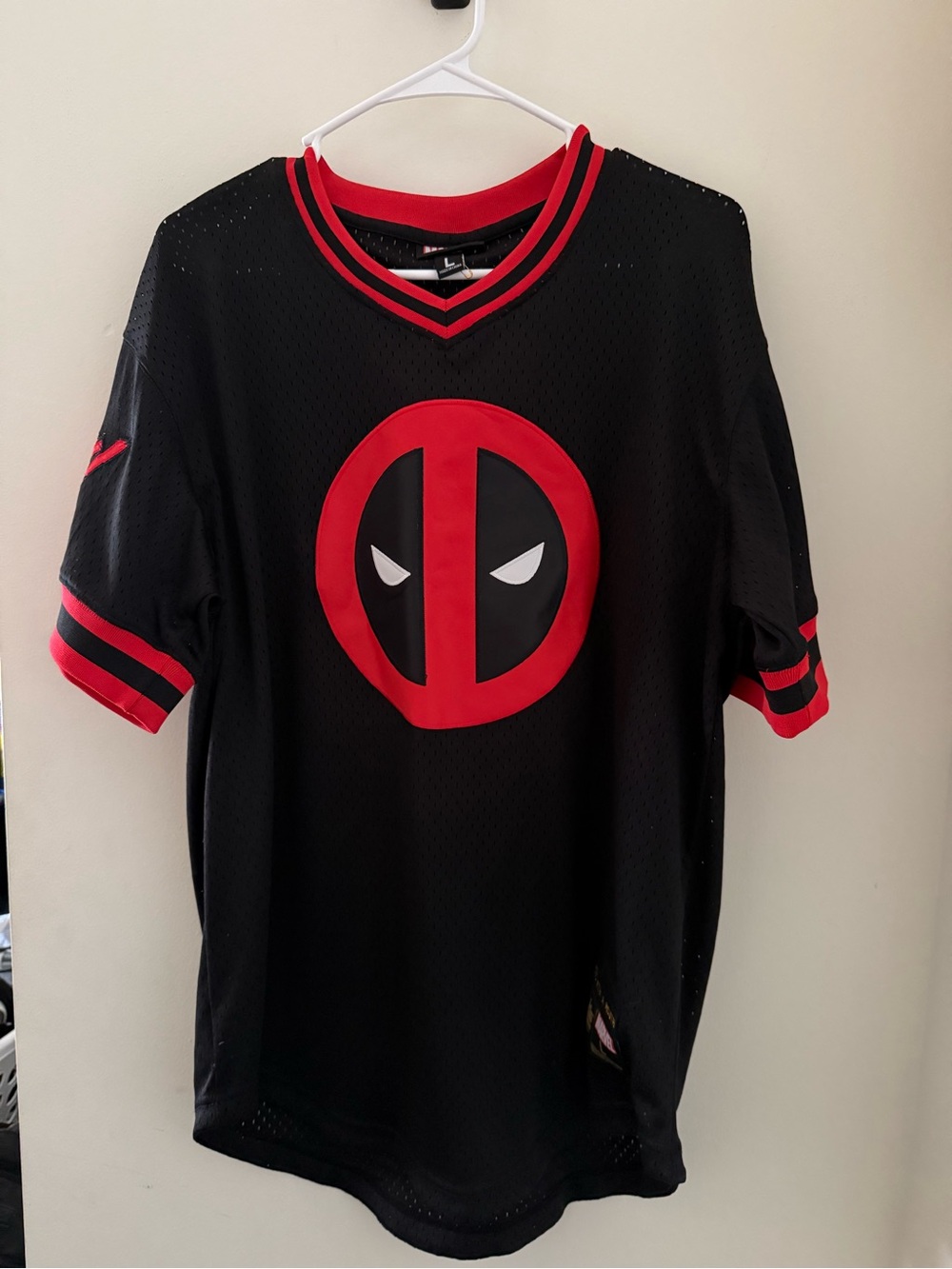 Lids Exclusive!! Deadpool Marvel jersey